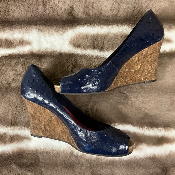 LILLY PULITZER Navy Peep-Toe Heels Sz 9M - Picture 4 of 7